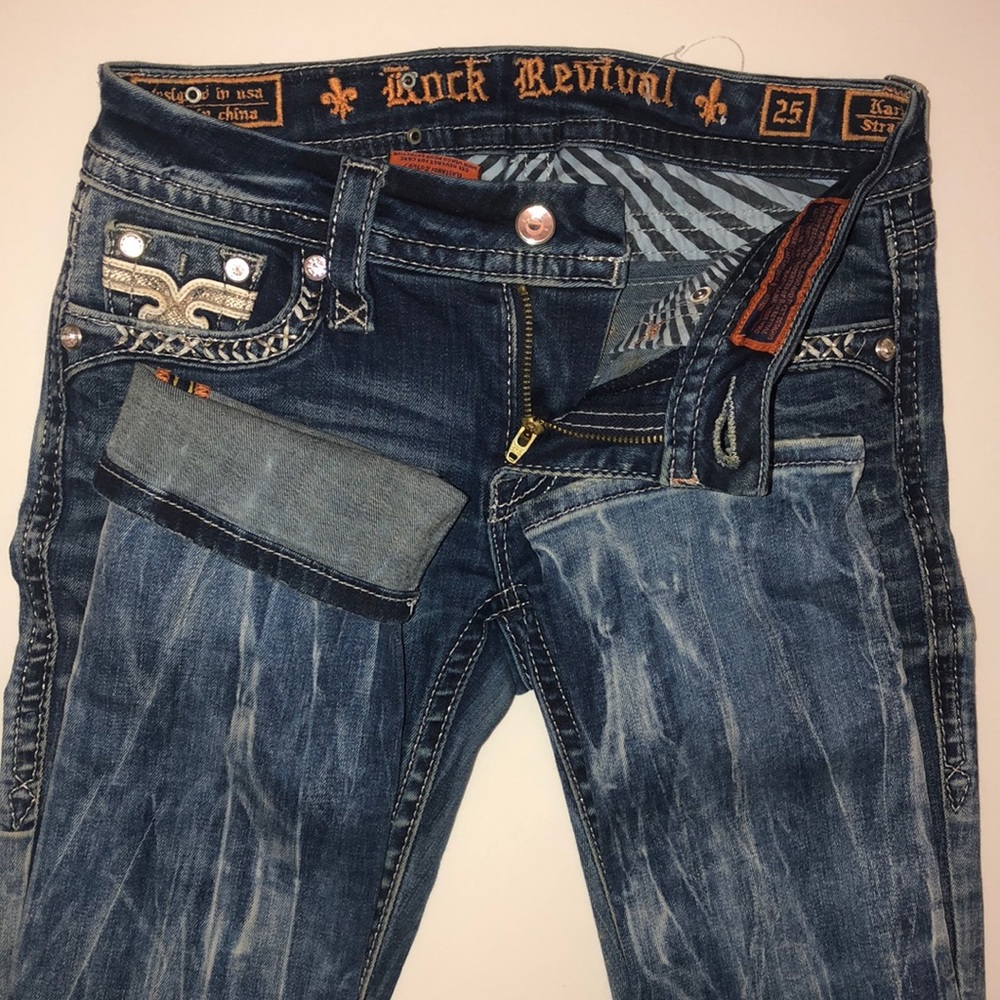 Rock revival Karla straight fit jeans with embellishments. | Size: 25